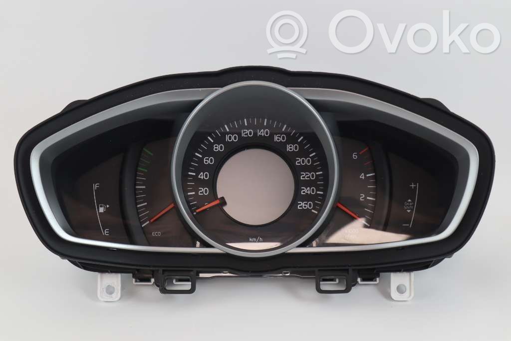 Volvo V40 Speedometer (instrument cluster) 