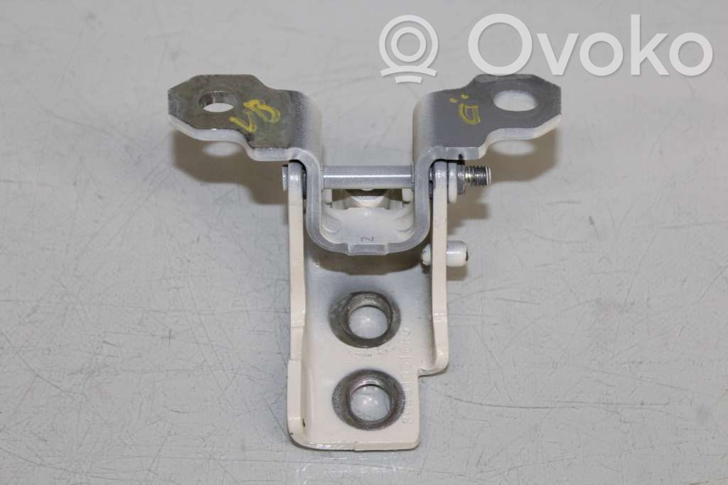 Renault Captur Front door upper hinge 