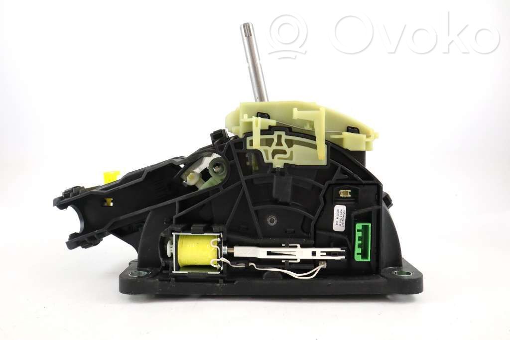 Volvo V40 Gear shifter/selector 