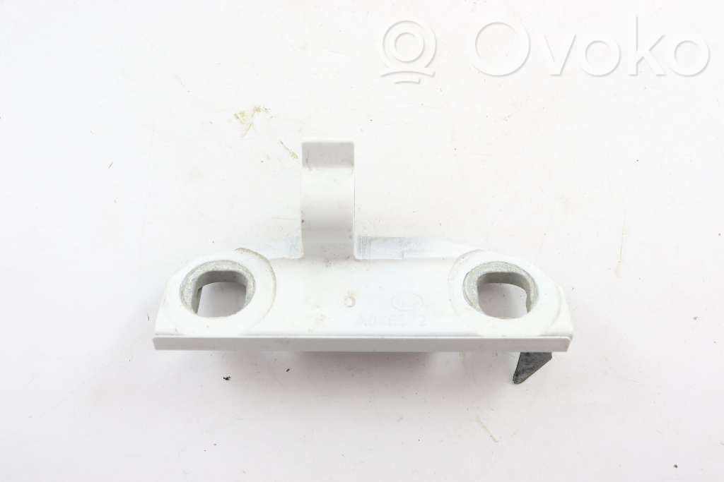 Volvo XC70 Front door lower hinge 