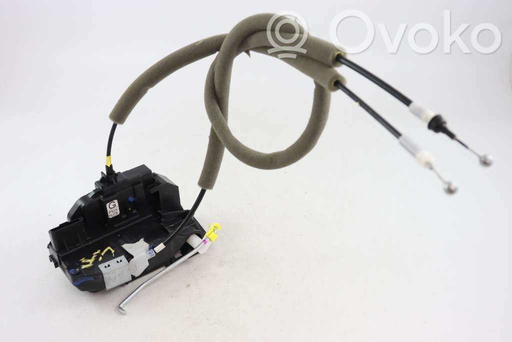 Nissan Qashqai Front door lock 
