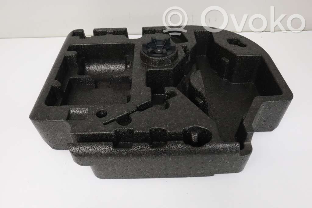Volvo XC60 Tool box 