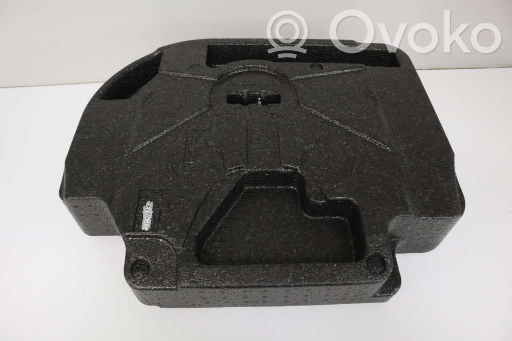 Volvo XC60 Tool box 