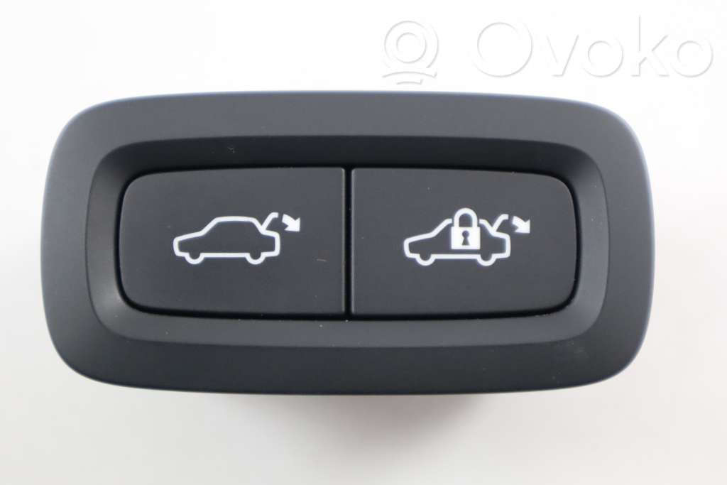 Tailgate/boot open switch button   31674801,31674801