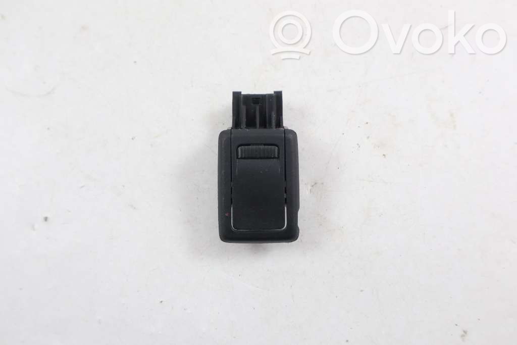 Volvo V60 Luz interna puerta delantera 