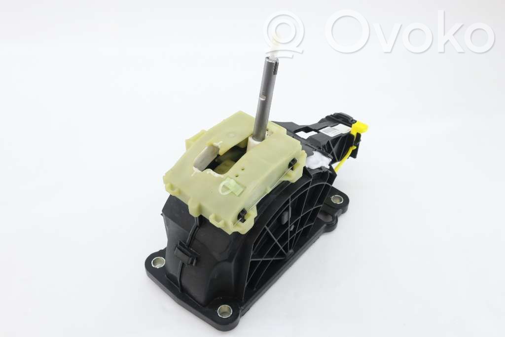 Volvo V40 Gear shift cable linkage 