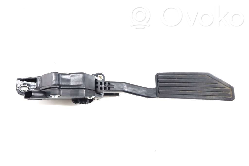 Isuzu D-Max Accelerator throttle pedal 