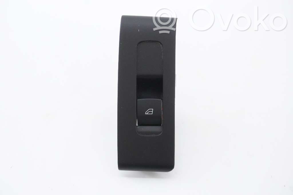 Volvo XC40 Electric window control switch 