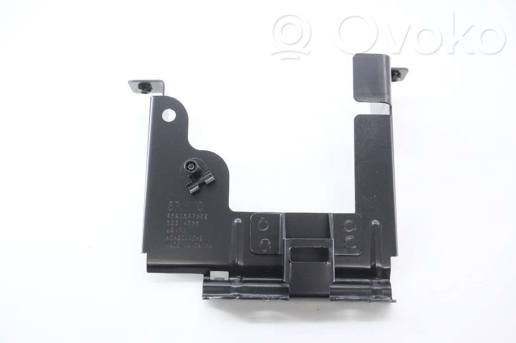 Volvo XC40 Battery tray 