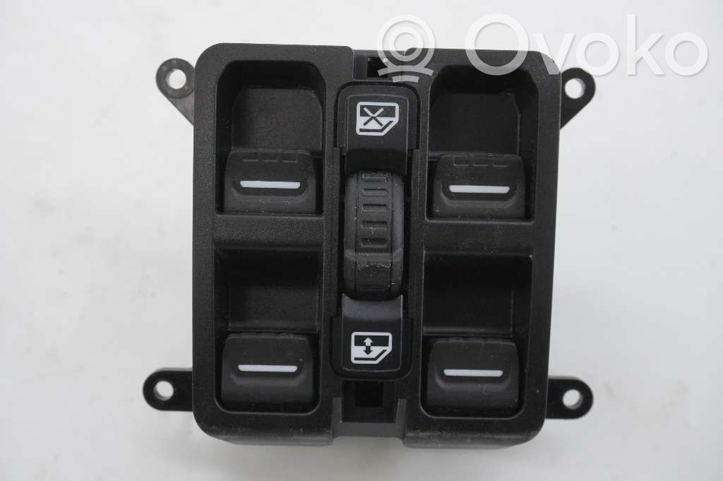 Interruptor del elevalunas eléctrico   68290764AE