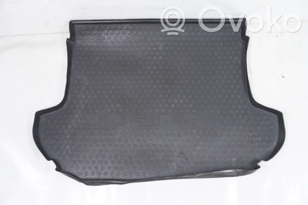 Rubber trunk/boot mat liner