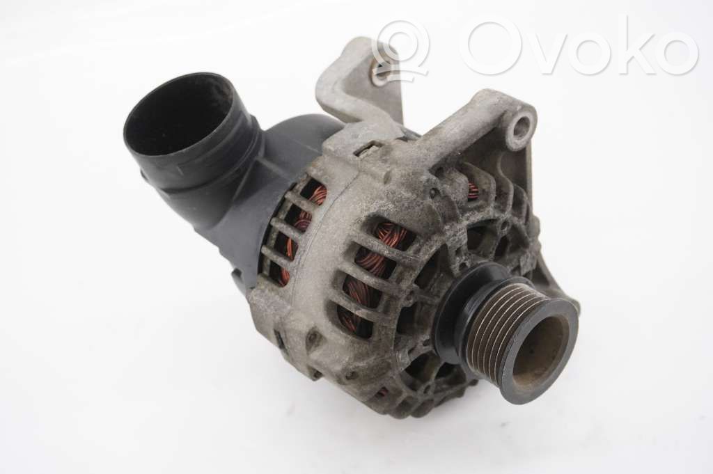 BMW 5 E39 Ģenerators 