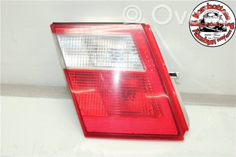 Saab 9-5 Aizmugurējais lukturis pārsegā 
