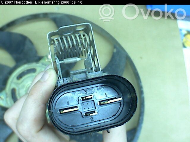 Opel Corsa C Elektrisks radiatoru ventilators 