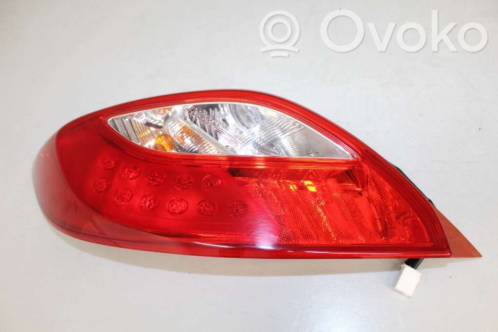 Mazda 2 Takavalot 