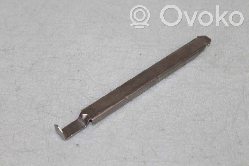Volvo V50 Ajovalon kannake 