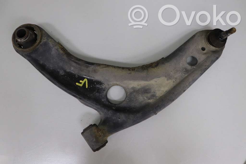 Toyota Yaris Basculă inferioară față 