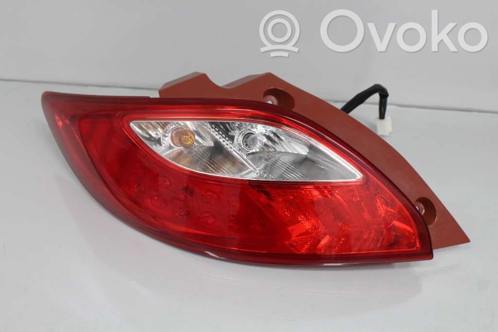 Mazda 2 Takavalot 
