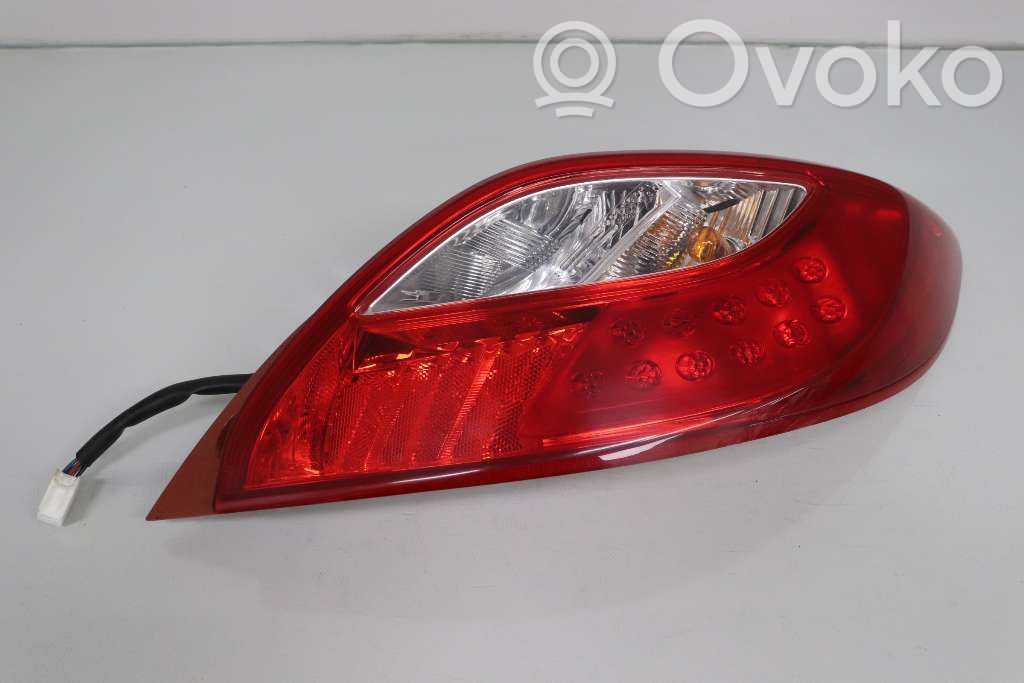 Mazda 2 Takavalot 