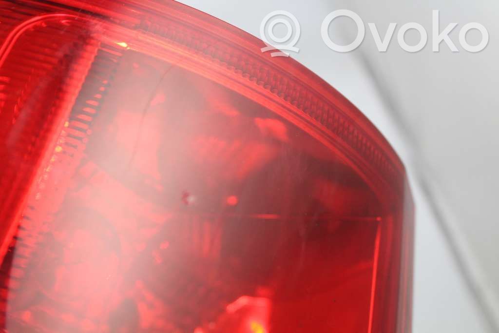Ford Transit -  Tourneo Connect Aizmugurējais lukturis virsbūvē 
