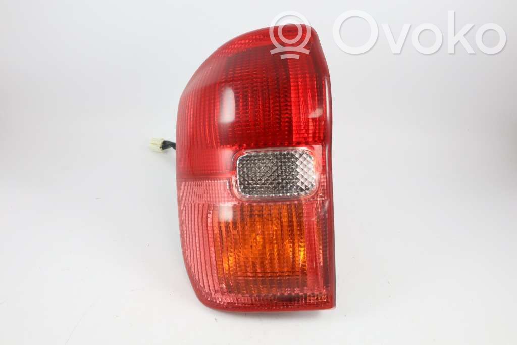 Toyota RAV 4 (XA20) Lampă spate în caroserie 
