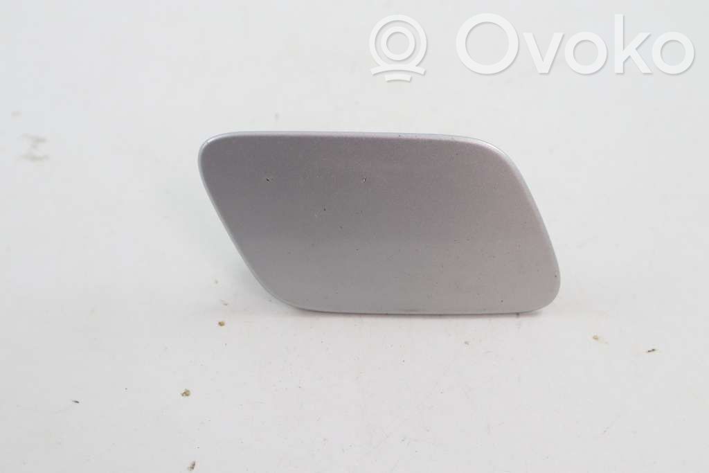 Audi A4 S4 B7 8E 8H Dysza spryskiwacza lampy przedniej 