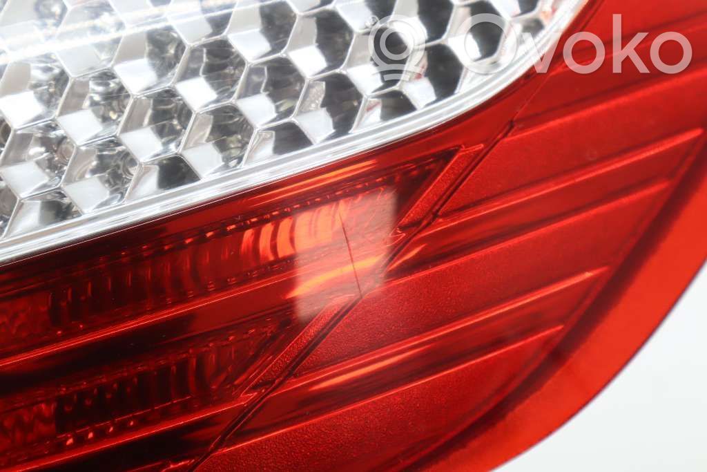Ford Mondeo MK IV Luci posteriori 