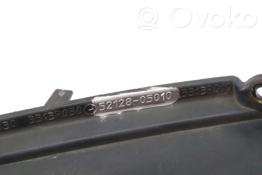 Toyota Avensis T250 Verkleidung Nebelscheinwerfer / Gitter vorne