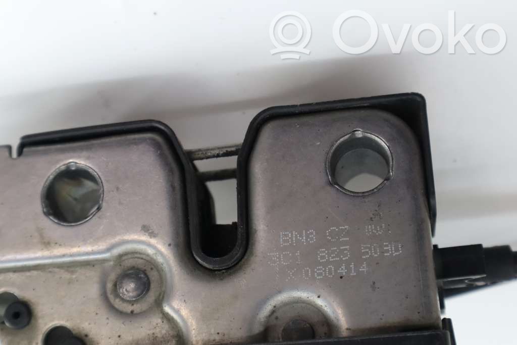 Volkswagen PASSAT B6 Încuietoare capotă 