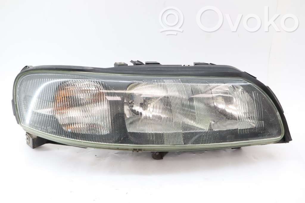 Volvo V70 Priekinis žibintas 