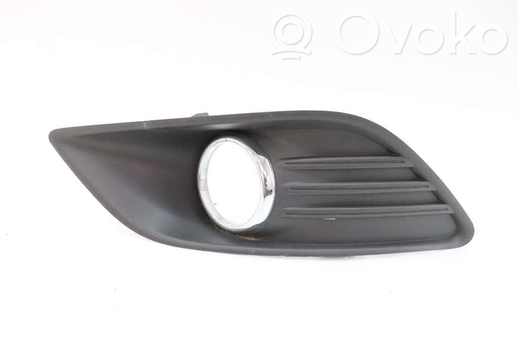 Ford Focus Front fog light trim/grill 