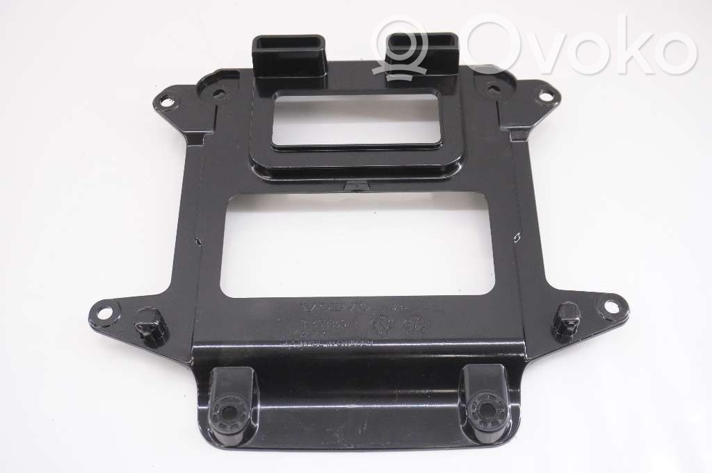 Volvo XC90 Radio/GPS head unit trim 