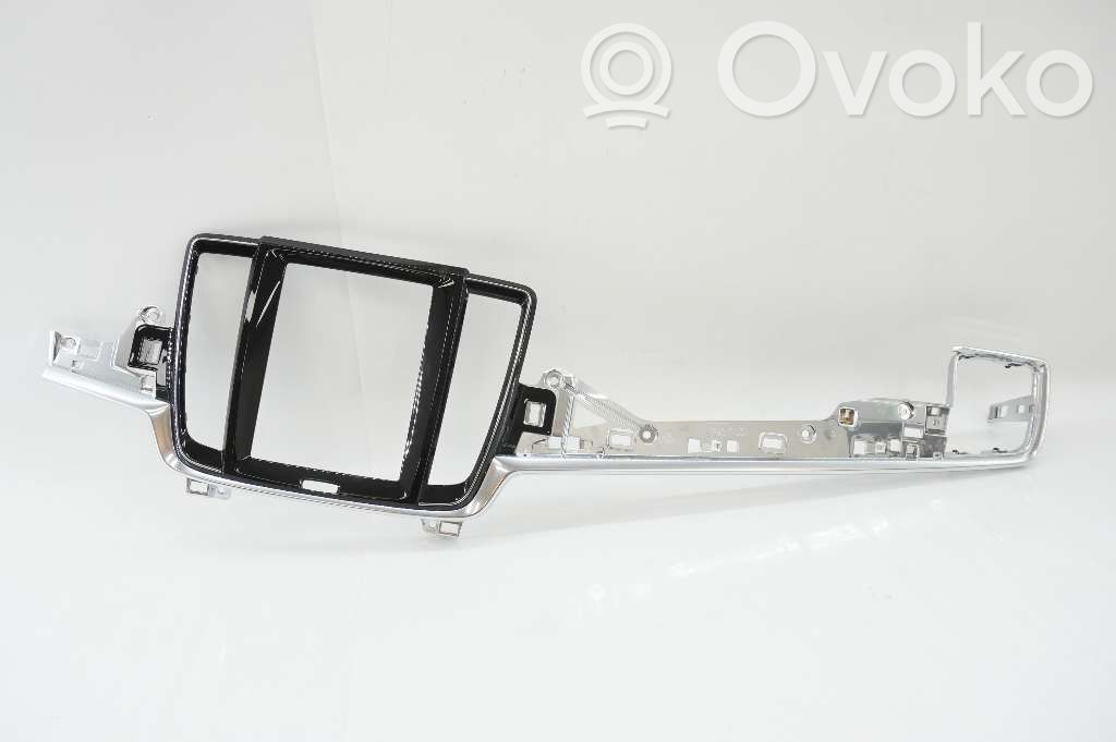 Volvo S90, V90 Rivestimento del vano portaoggetti del cruscotto 