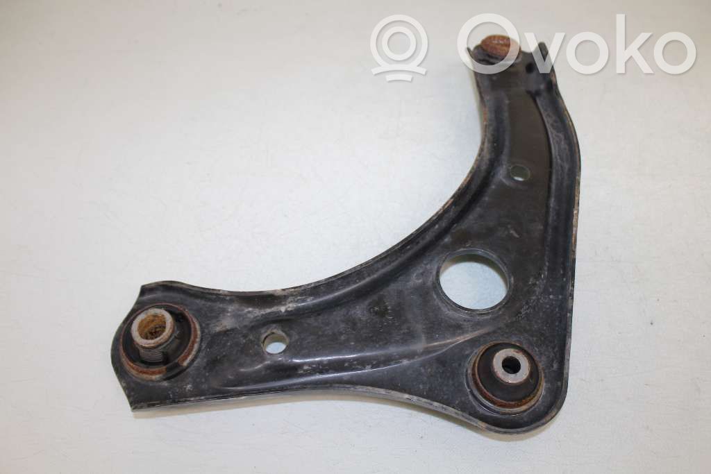 Nissan Note (E12) Querlenker Achsschenkel vorne 
