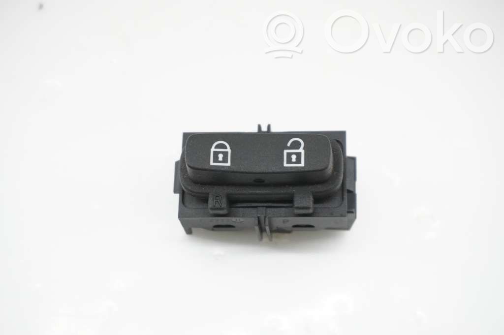 Volvo V70 Interruttore a pulsante della chiusura centralizzata 