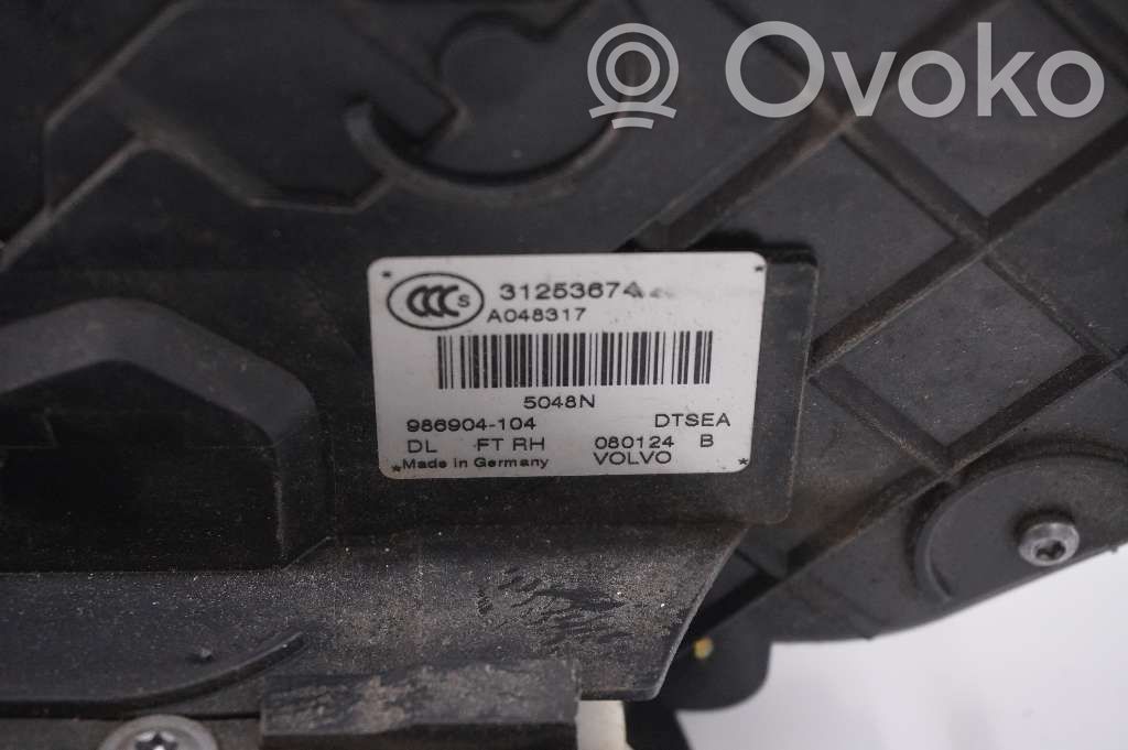 Volvo V70 Încuietoare ușă față