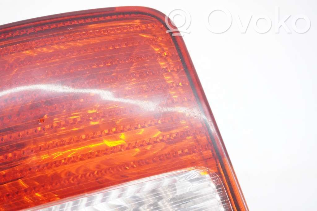 Volkswagen Caddy Luci posteriori 