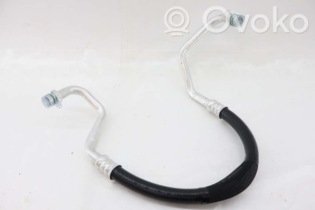 BMW 5 F10 F11 Ilmastointilaitteen putki (A/C) 