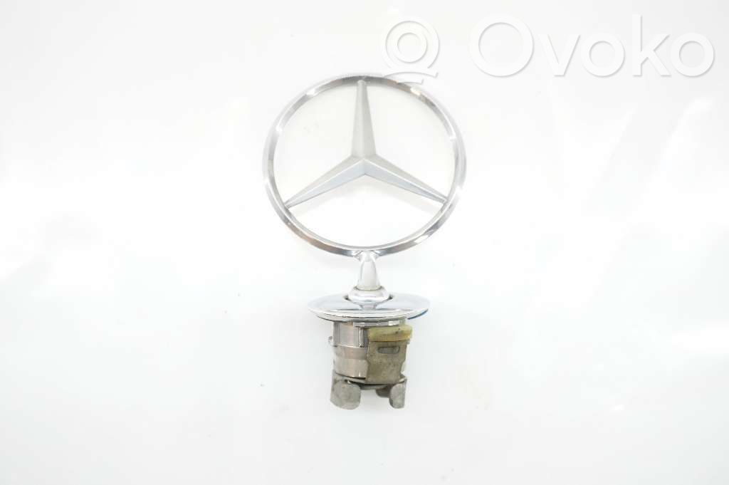 Mercedes-Benz E W212 Herstelleremblem