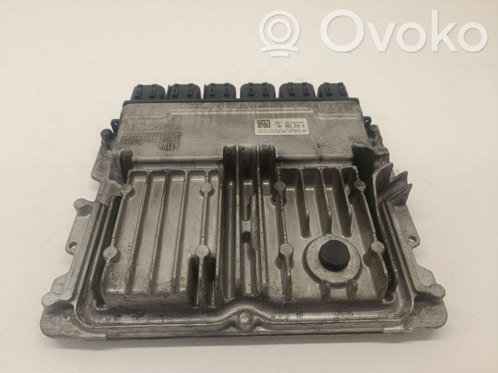 BMW 2 F46 Engine control unit/module 