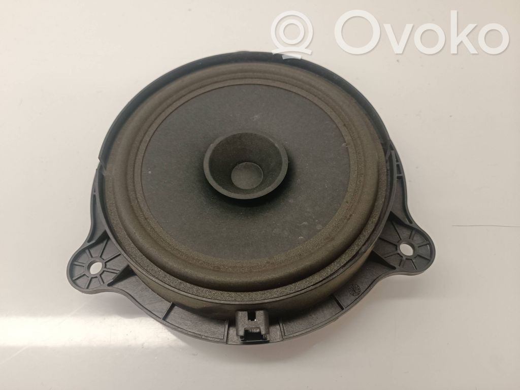 Nissan Qashqai Front door speaker 
