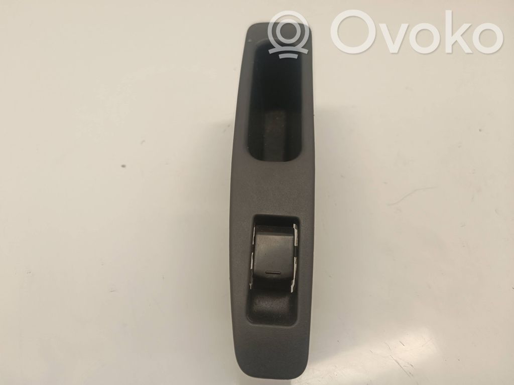 Nissan Qashqai Electric window control switch 