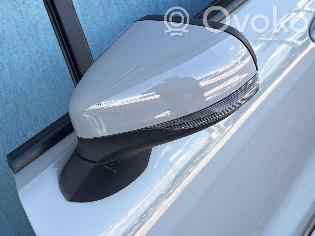 Front door electric wing mirror