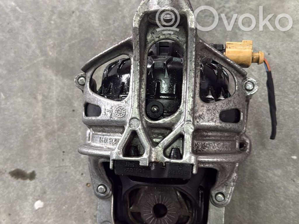 Engine mount bracket   4M0199372FS