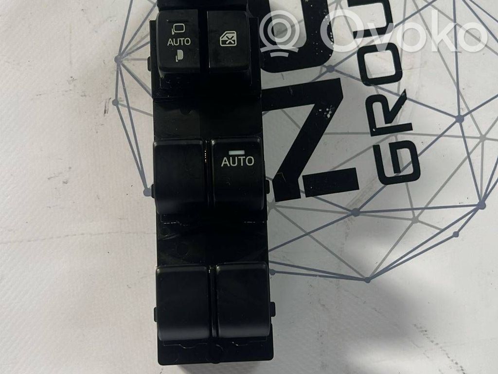 Mazda CX-3 Electric window control switch 