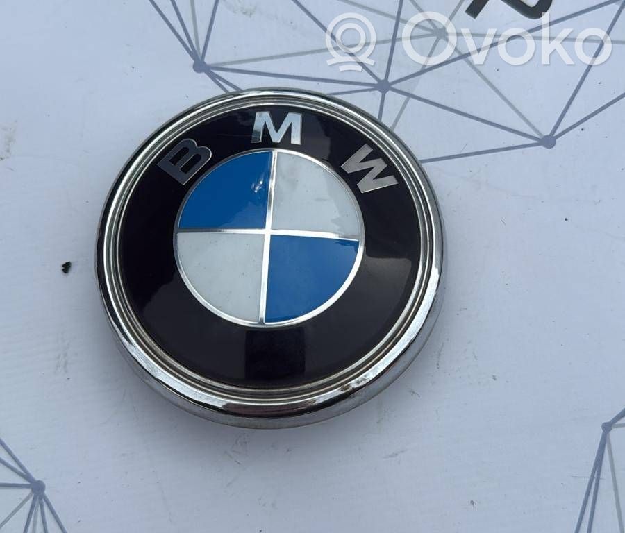 BMW X3 E83 Gamintojo ženkliukas 