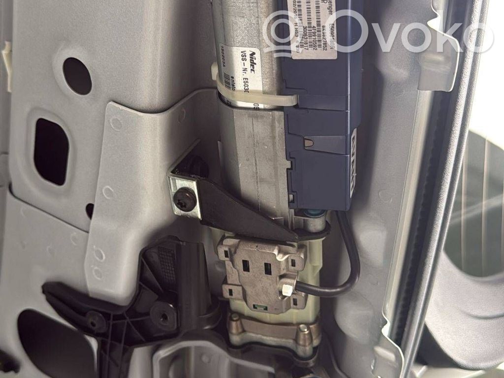 Audi A4 Allroad B8 Motor acționare închidere lentă 