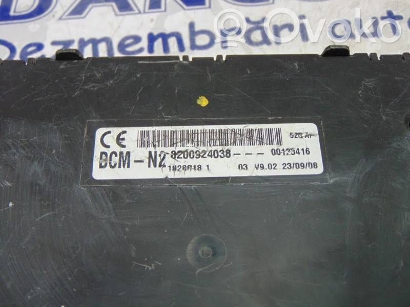 Renault Kangoo II Comfort/convenience module 