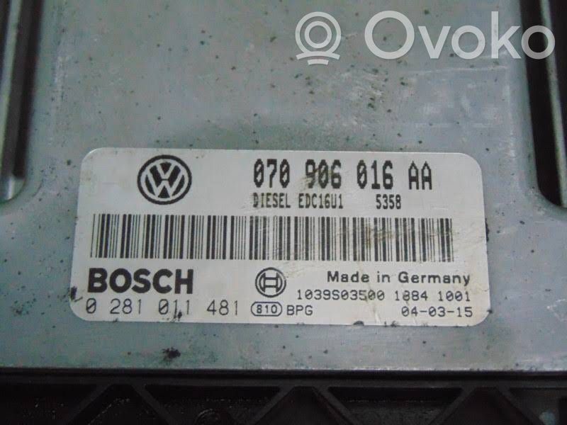 Volkswagen Touareg I Engine control unit/module 