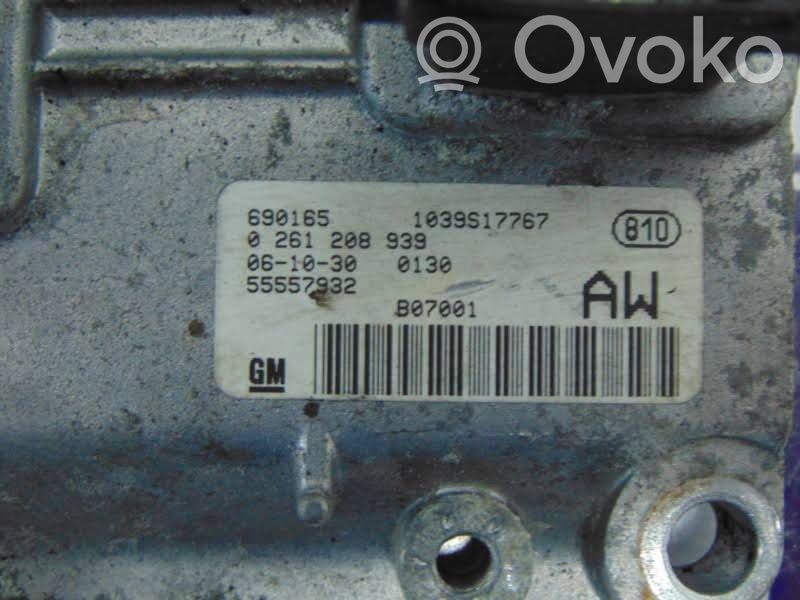 Opel Zafira B Engine control unit/module 